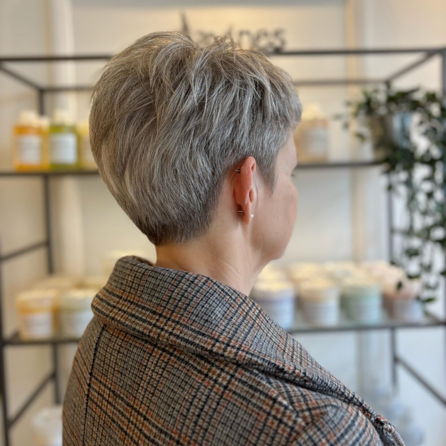 Short hairstyles William Guy Hairdressers Westbourne Ringwood